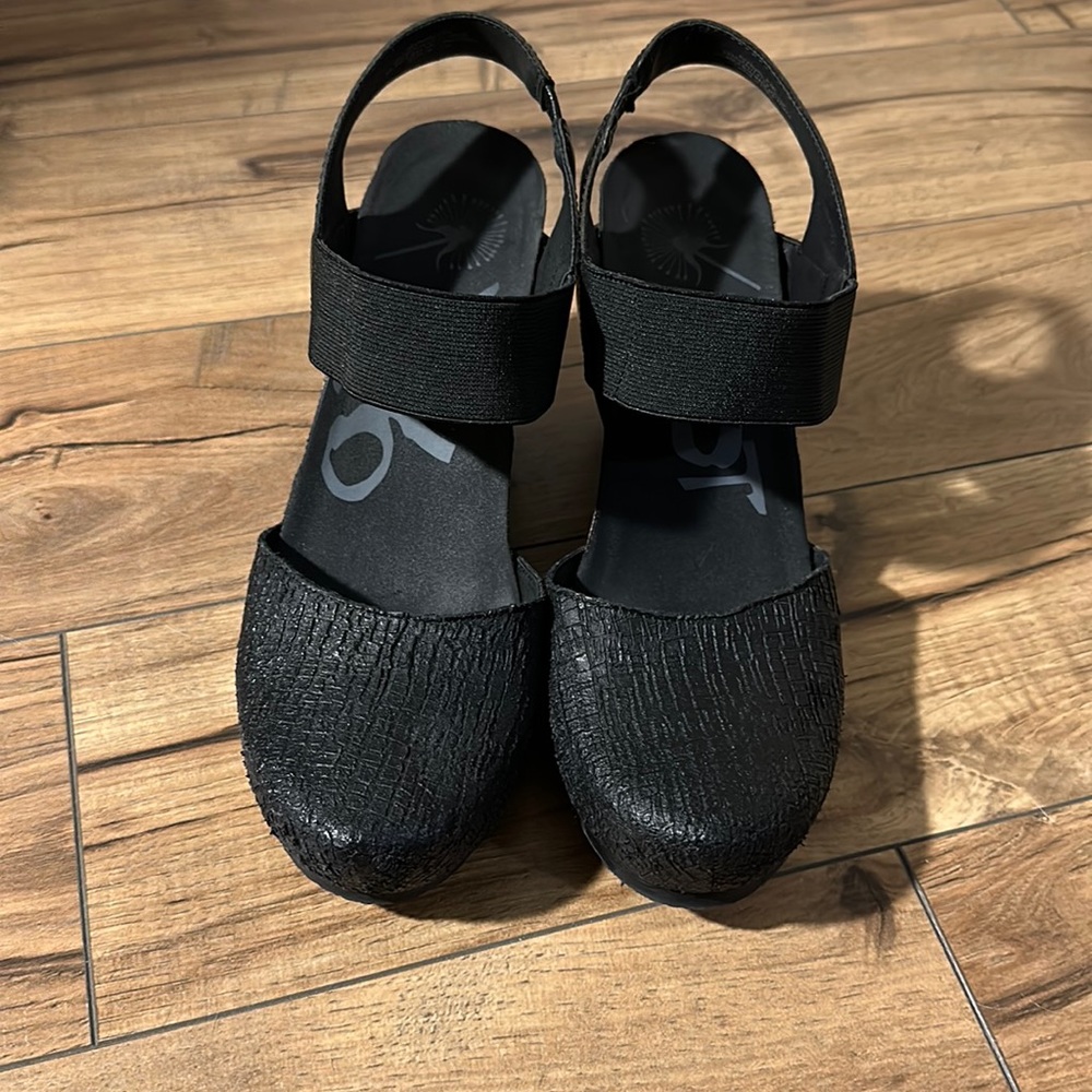 OTBT Rexburg wedge size 8.5